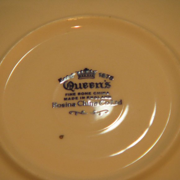 Commemorative Cup and Saucer of the Wedding of Prince Charles and Lady Diana - Picture 5 of 7